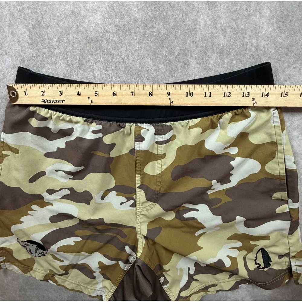 TacHuntFish Mens Medium Athletic Shorts Desert Camo 6 Inch Inseam Hunting